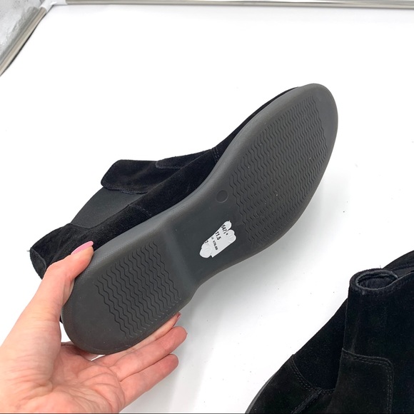 NWOT MODERN FICTION Vernacular Suede Chelsea Boot - Picture 7 of 7